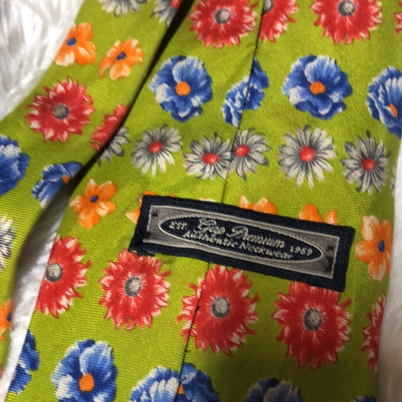 Jerry Garcia Red Tie & Gap Premium Authentic Neckwear Flower Tie Set of 2 Ties - Picture 9 of 9